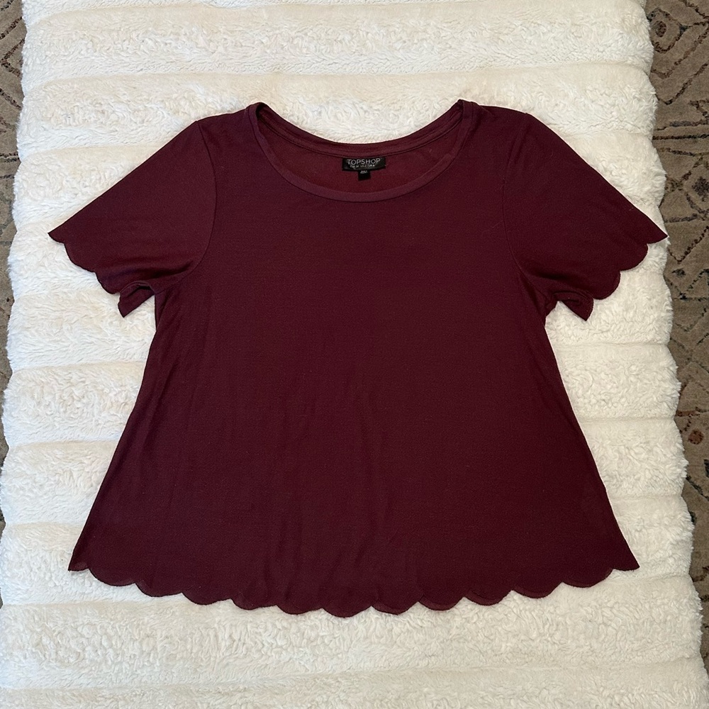 TOPSHOP Burgundy Scallop Hem Tee Boxy Crop Top
